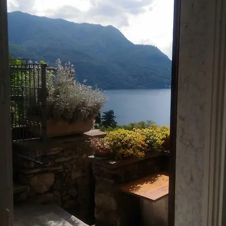 Ferienhaus Casa Del Borgo Pognana Lario